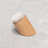 Facebrush Standing