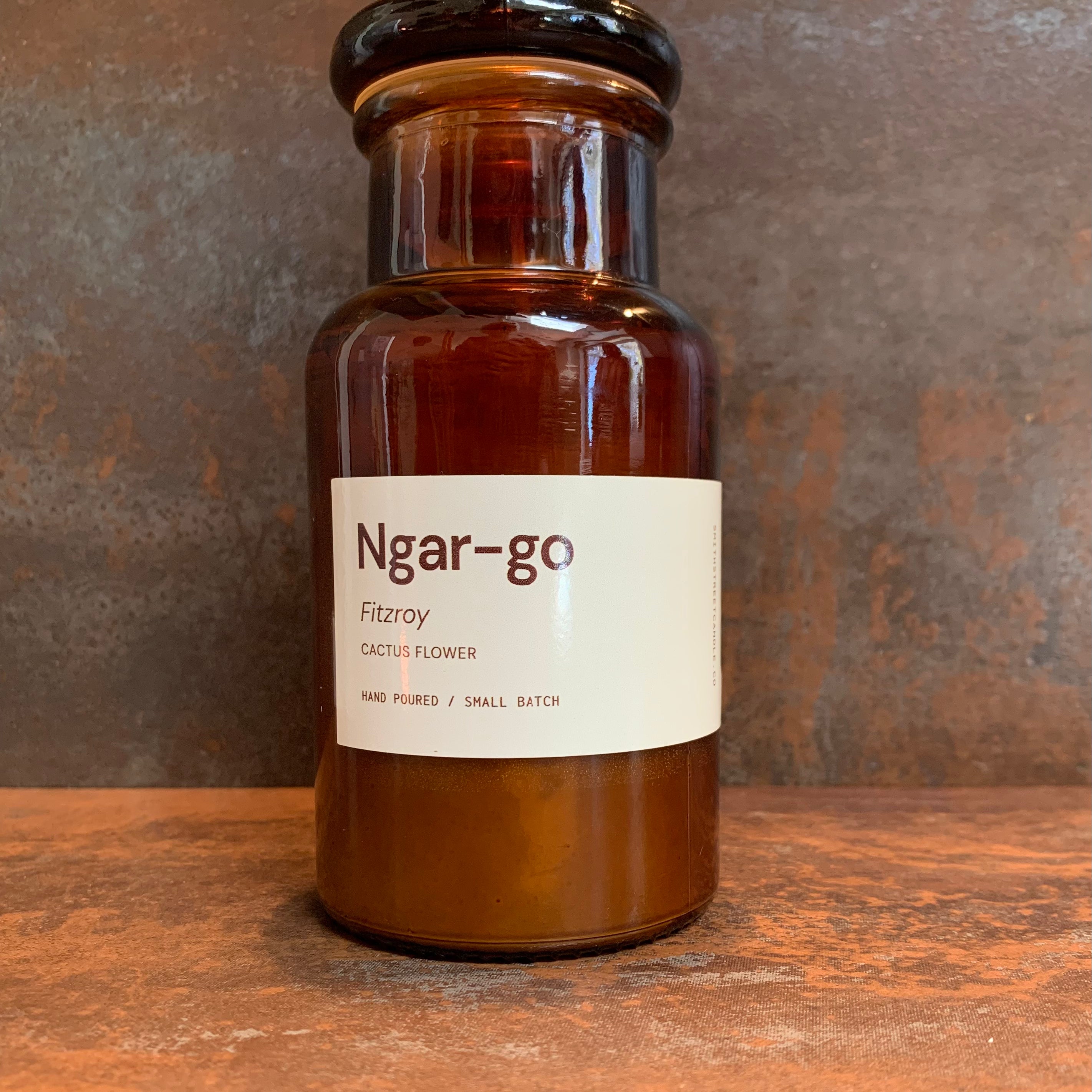 Ngar-go (Fitzroy) - Gaudy & Prim