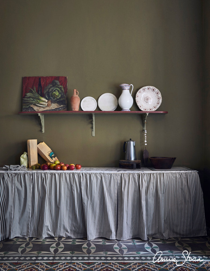 Annie Sloan Chalk Paint® - Olive - Gaudy & Prim