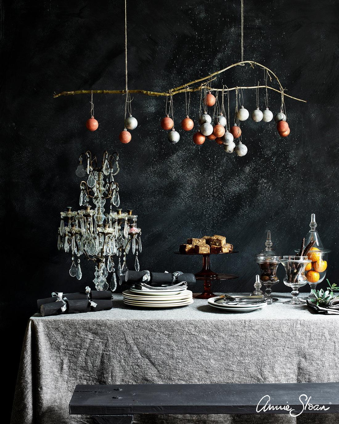 Annie Sloan Chalk Paint® - Athenian Black - Gaudy & Prim
