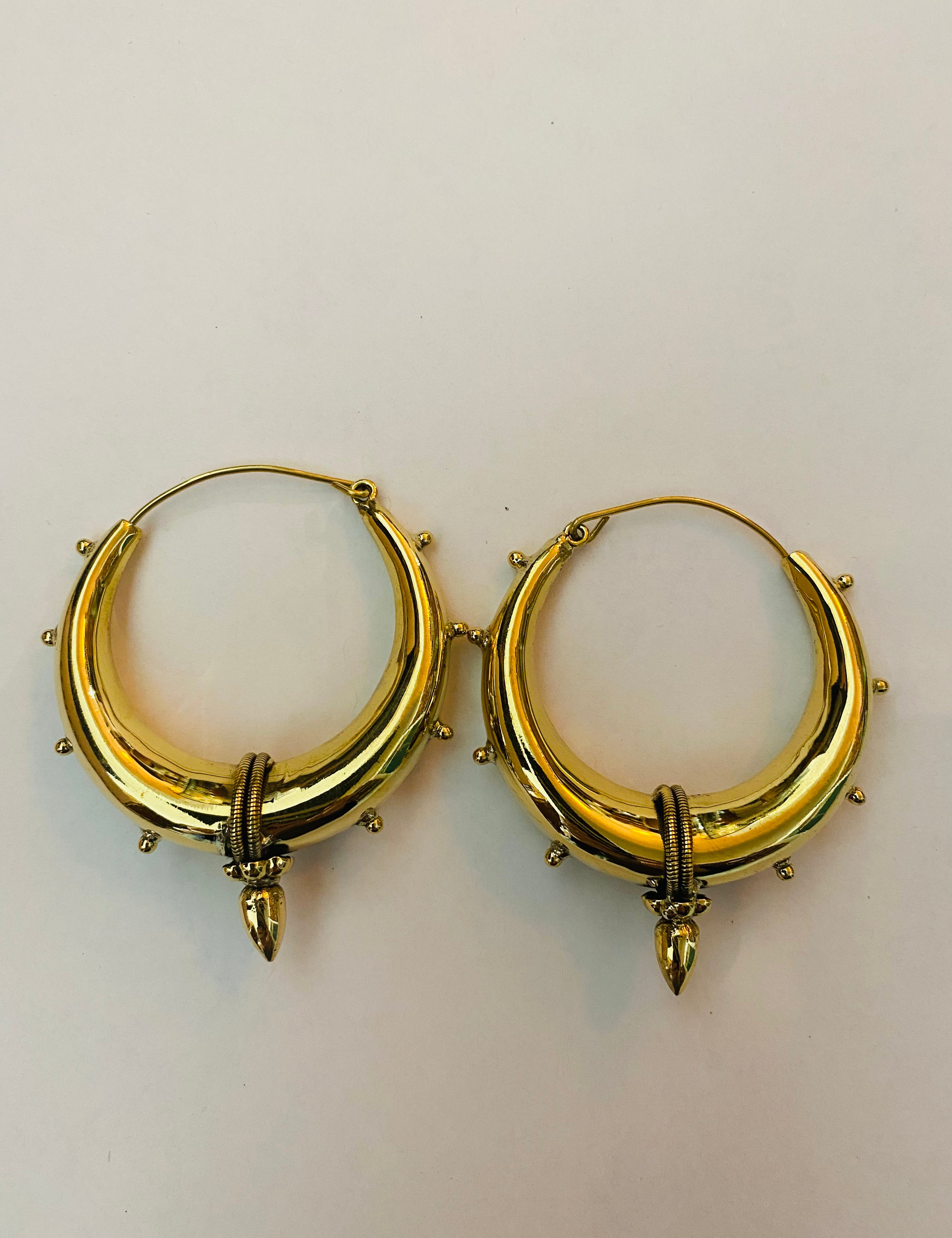 Brass hoop earrings - Gaudy & Prim