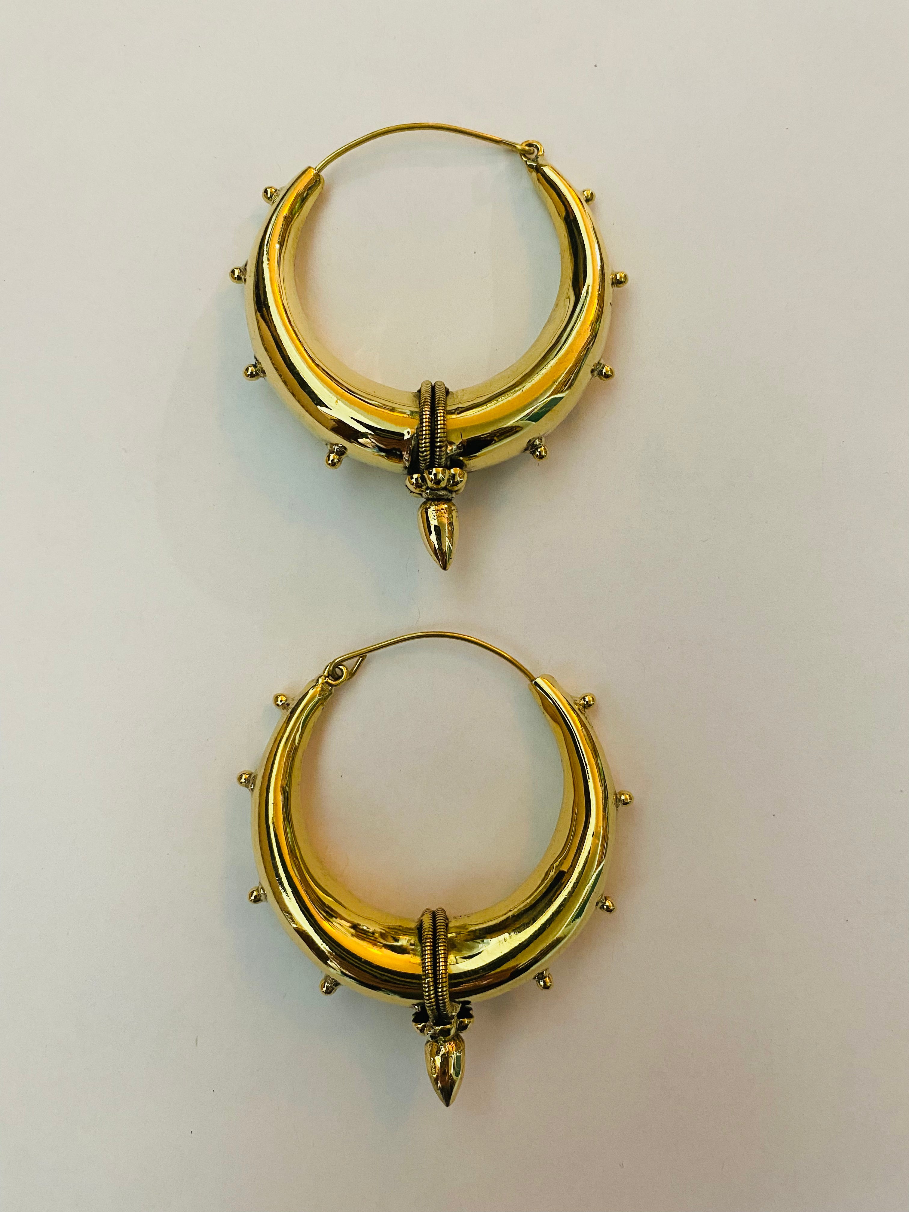 Brass hoop earrings - Gaudy & Prim