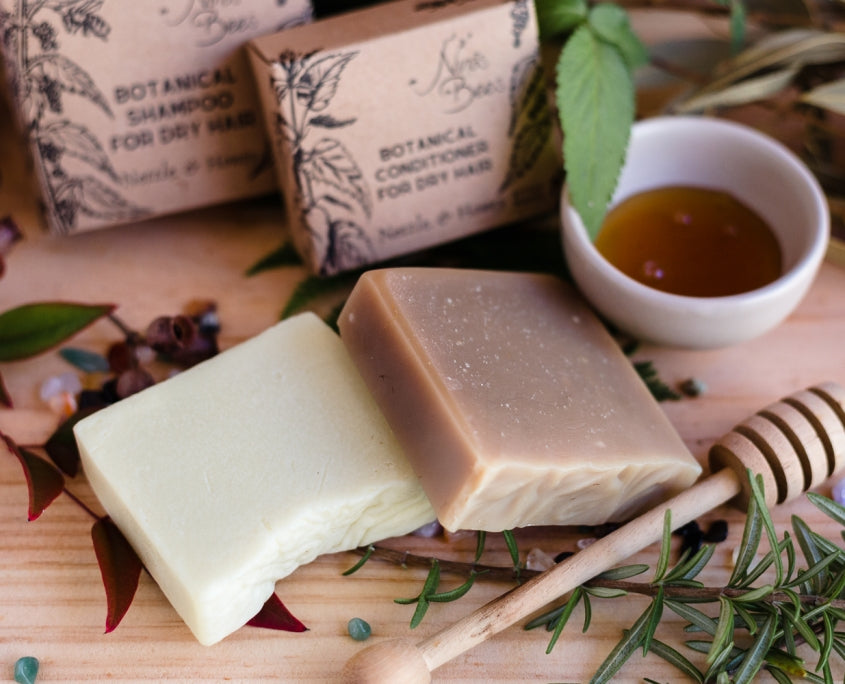 Botanical Solid Hair Conditioner Bar with Nettle and Honey - Gaudy & Prim
