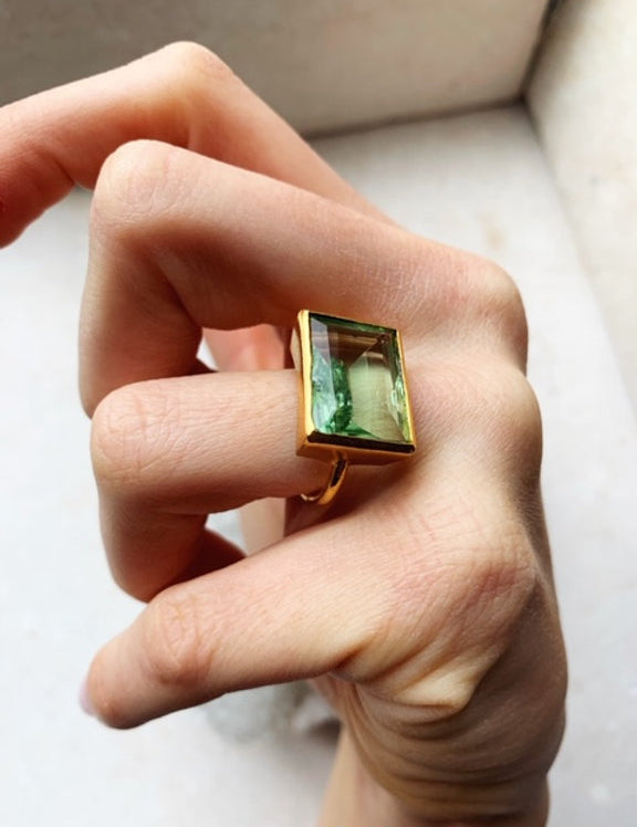Lenny Ring Light Green - Gaudy & Prim