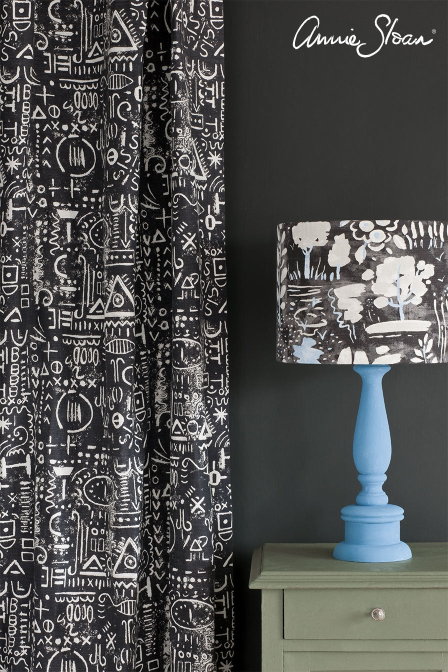Annie Sloan Chalk Paint® - Chateau Grey - Gaudy & Prim