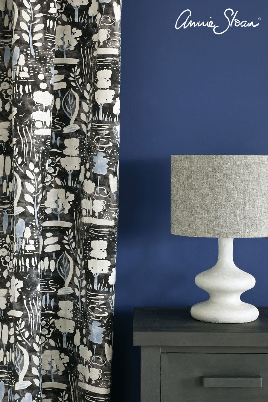 Annie Sloan Chalk Paint® - Graphite - Gaudy & Prim