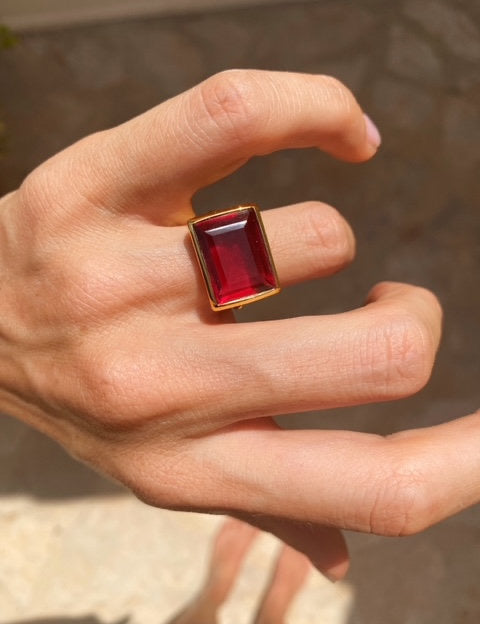 Lenny Ring - Ruby Red - Gaudy & Prim