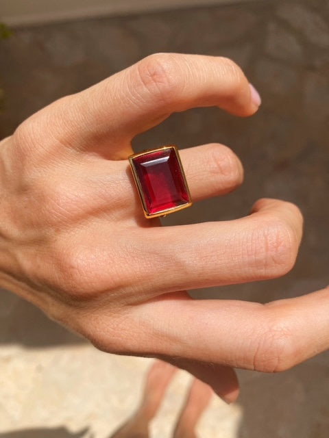 Lenny Ring - Ruby Red - Gaudy & Prim