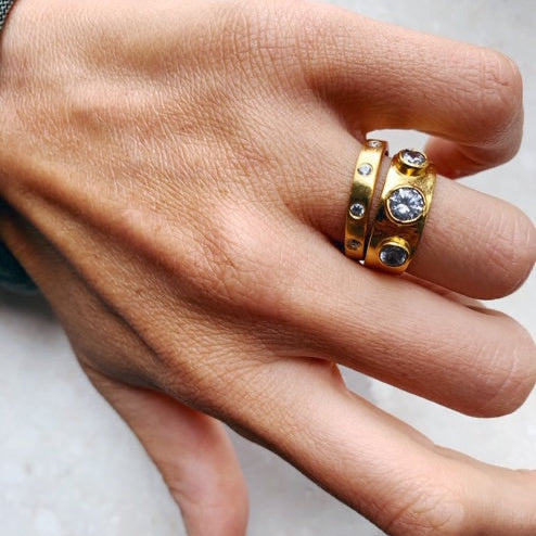 Naomi Ring - Gaudy & Prim