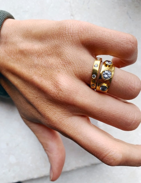Naomi Ring - Gaudy & Prim