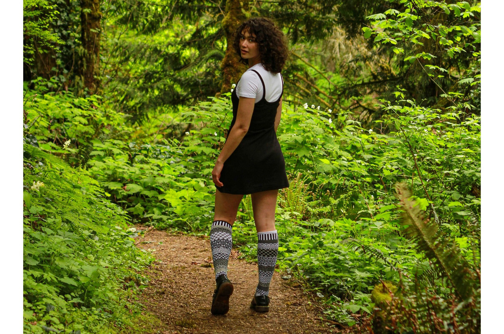 Solmate Midnight Knee Socks - Gaudy & Prim
