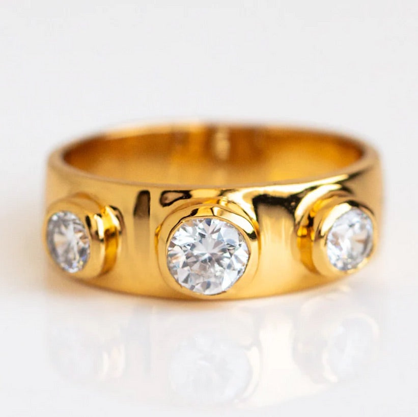 Naomi Ring - Gaudy & Prim