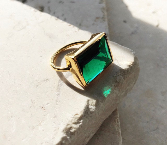 Lenny Ring - Emerald Green - Gaudy & Prim