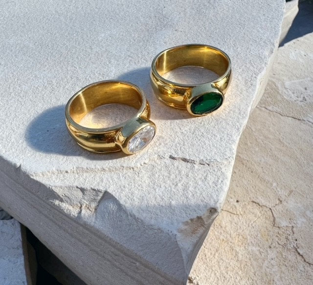 Juniper Ring - Emerald Green - Gaudy & Prim