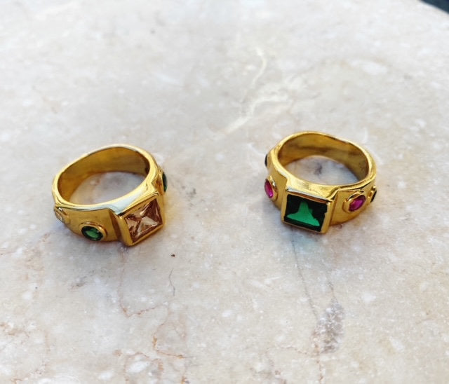 Lolita Ring - Champagne - Gaudy & Prim