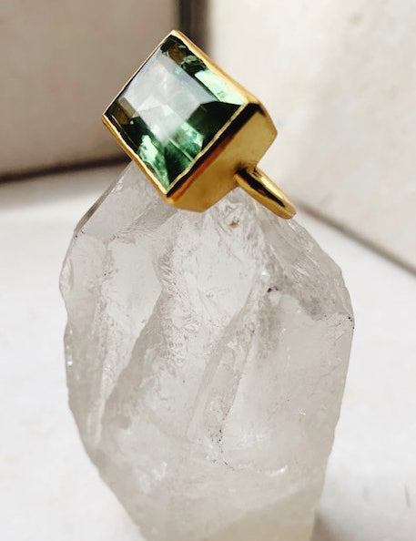 Lenny Ring Light Green - Gaudy & Prim