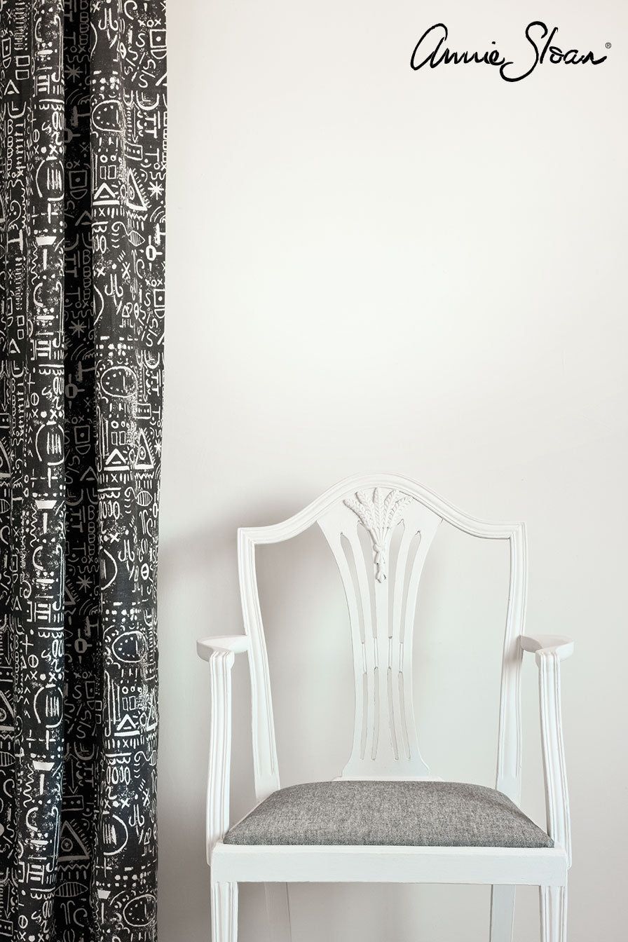 Annie Sloan Chalk Paint® - Old White - Gaudy & Prim
